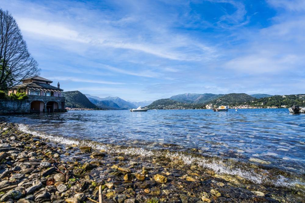 Residenza Al Lago San Maurizio D'opaglio Exterior foto